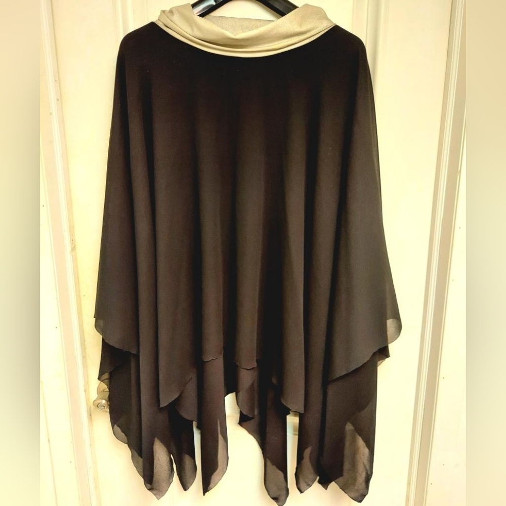 Nwot Helena Size M Black Shawl